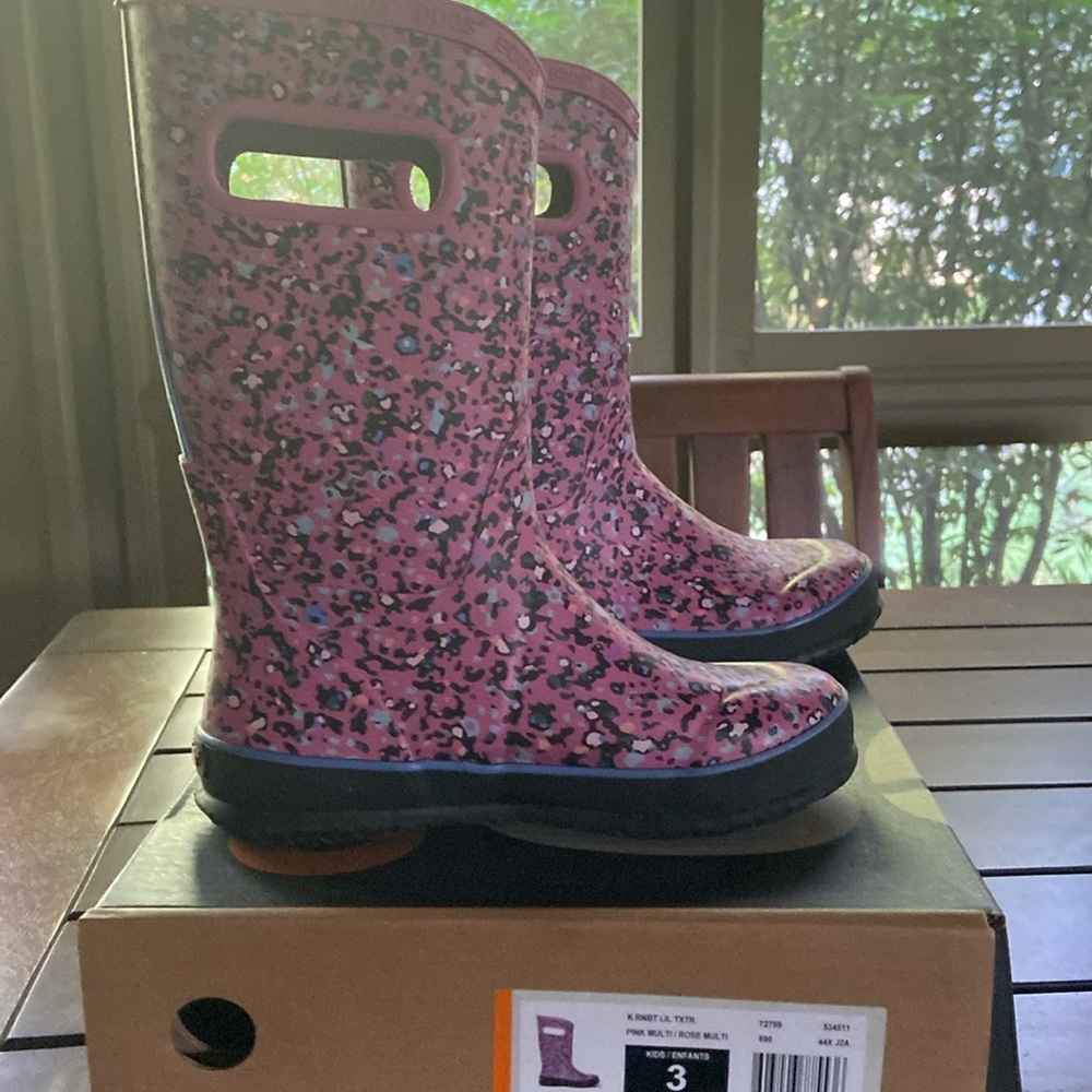 Bogs Rain Boots- Girls 3Y Pink and Blue